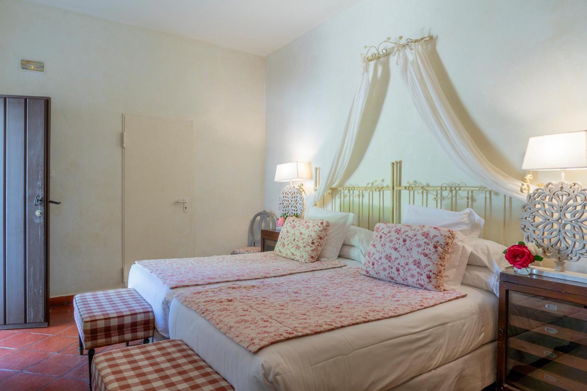 Boutique Molino Del Arco Hotel 4*